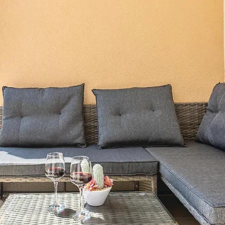 Cozy In * Makarska