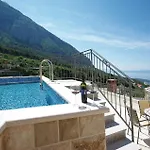 Cozy In With Kitchen Makarska