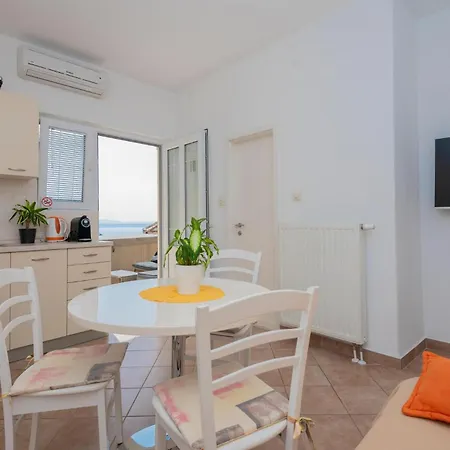 Cozy In With Kitchen 度假居 *