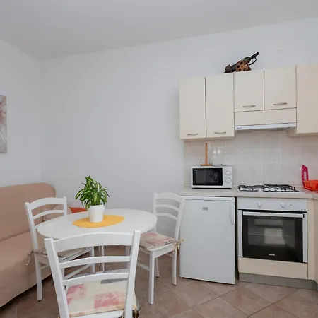 Cozy In With Kitchen 马卡尔斯卡